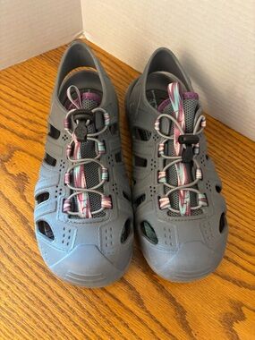 Northside Pacific Breeze Sport water proof Sandal Dk Gray/wine Womens sz 10